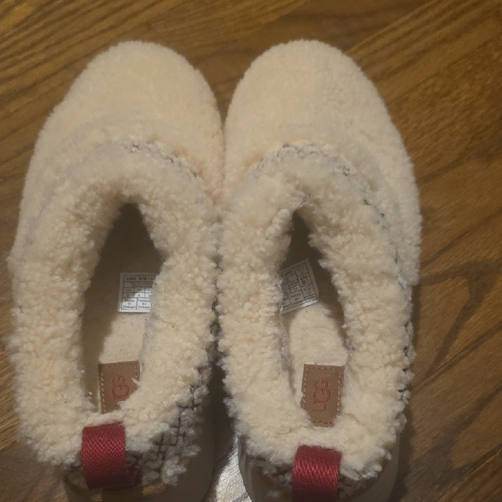 UGG Cream and Red Shearling Mules - Picture 3 of 5